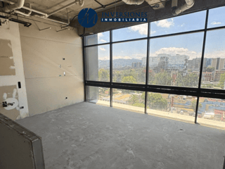 Oficina en Renta con 573m² en Zona 10 - 4