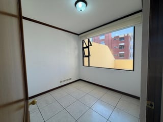 Apartamento en Renta y Venta – Edificio Castelar, Zona 10 - 3