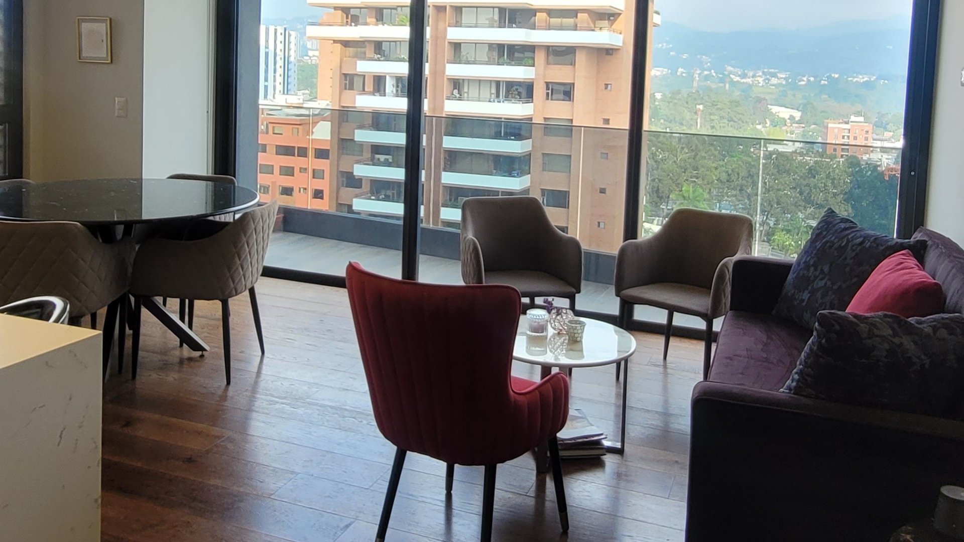 Apartamento en renta amueblado zona 14 Santa Ines del Parque Ref-6070 - Miniatura 2