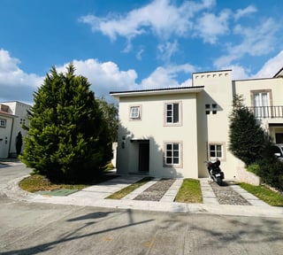 Venetto, Casa en venta y renta Carretera a El Salvador