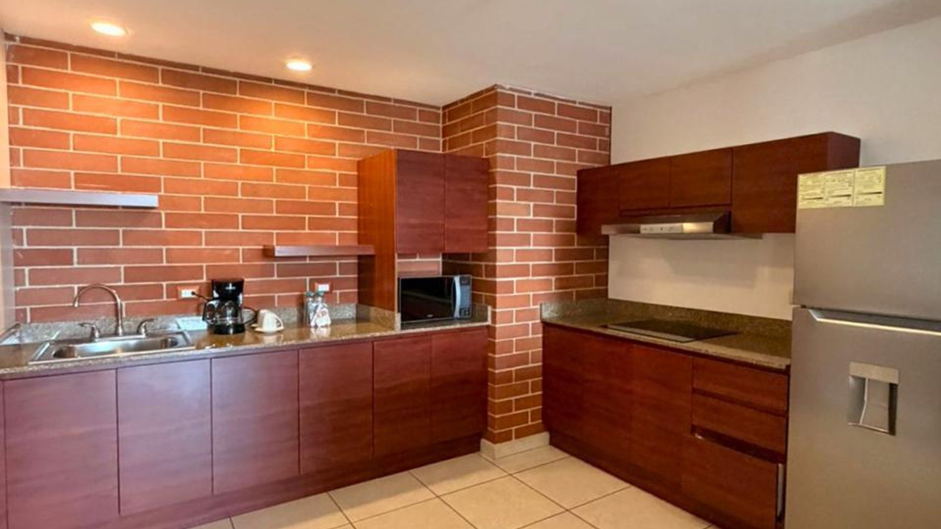 ???? APARTAMENTO AMUEBLADO EN RENTA – 2 HAB| EDIFICIO ADRIATIKA | Z.14 - Miniatura 6