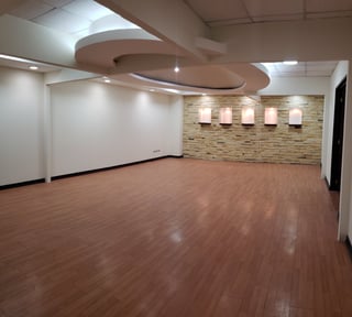 Oficina en alquiler con 255m2 en Zona 14 Europlaza