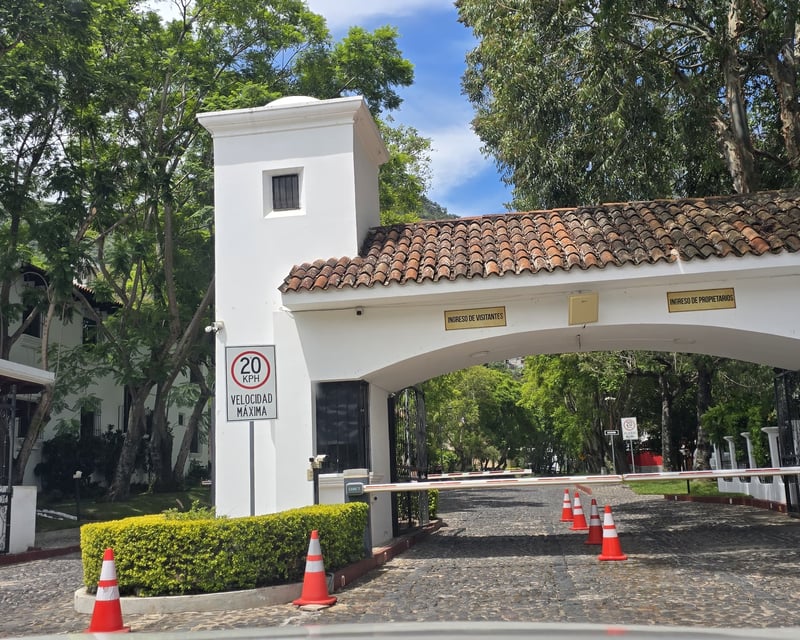 VENTA DE  DOS TERRENOS EN BELLA VISTA, JOCOTENANGO A 15 MIN DEL CENTRO DE ANTIGUA GUATEMALA