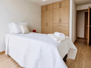 Renta de apartamento nivel alto - 2 habitaciones en zona 10 Ref-5891 - 3