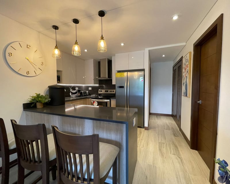 Apartamento en venta amueblado 3 habitaciones en zona 10 Ref-5110