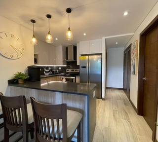 Apartamento en venta amueblado 3 habitaciones en zona 10  Ref-5110