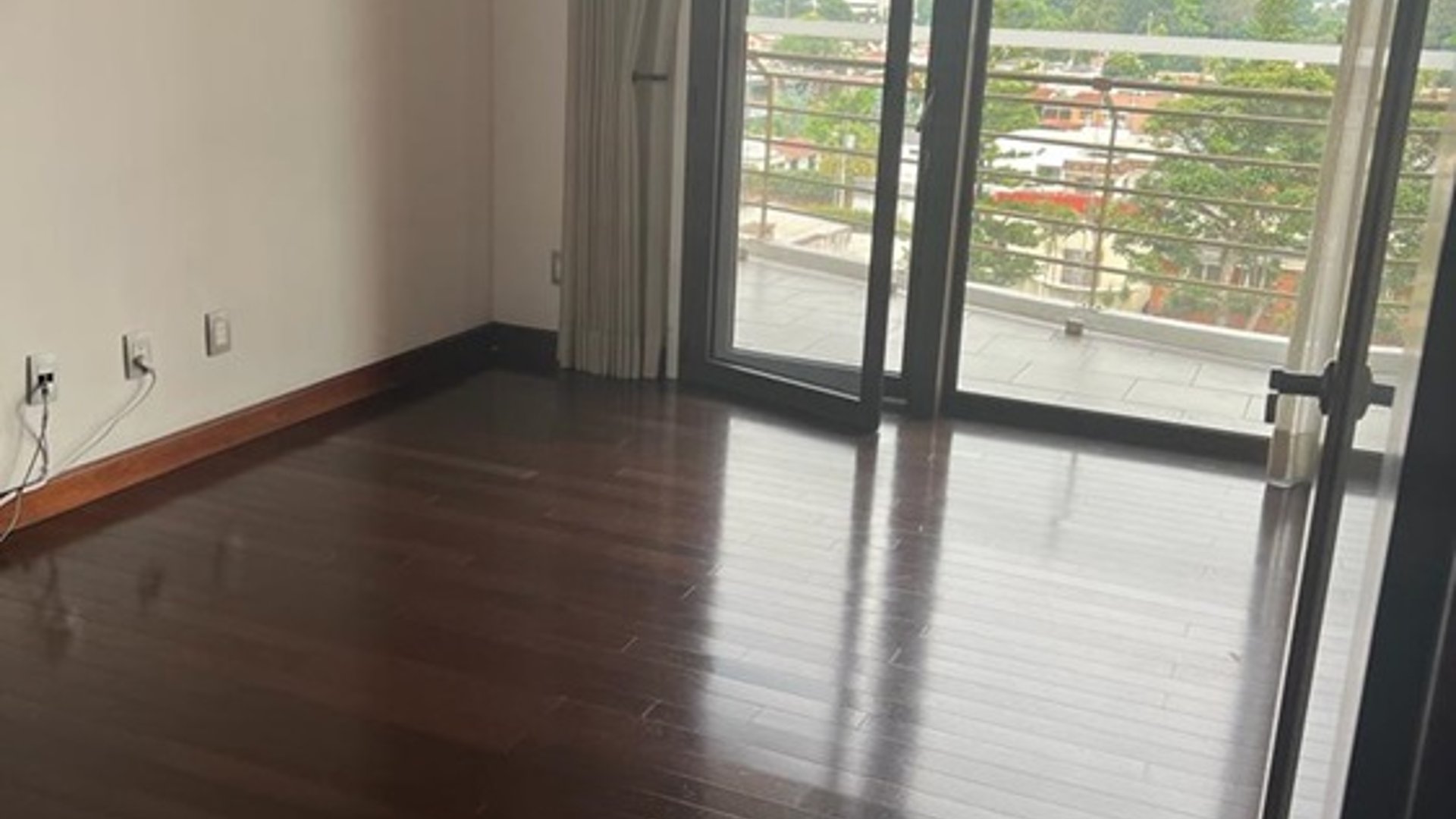 Alquilo Zona 14 apartamento Edificio Tadeus - Miniatura 15