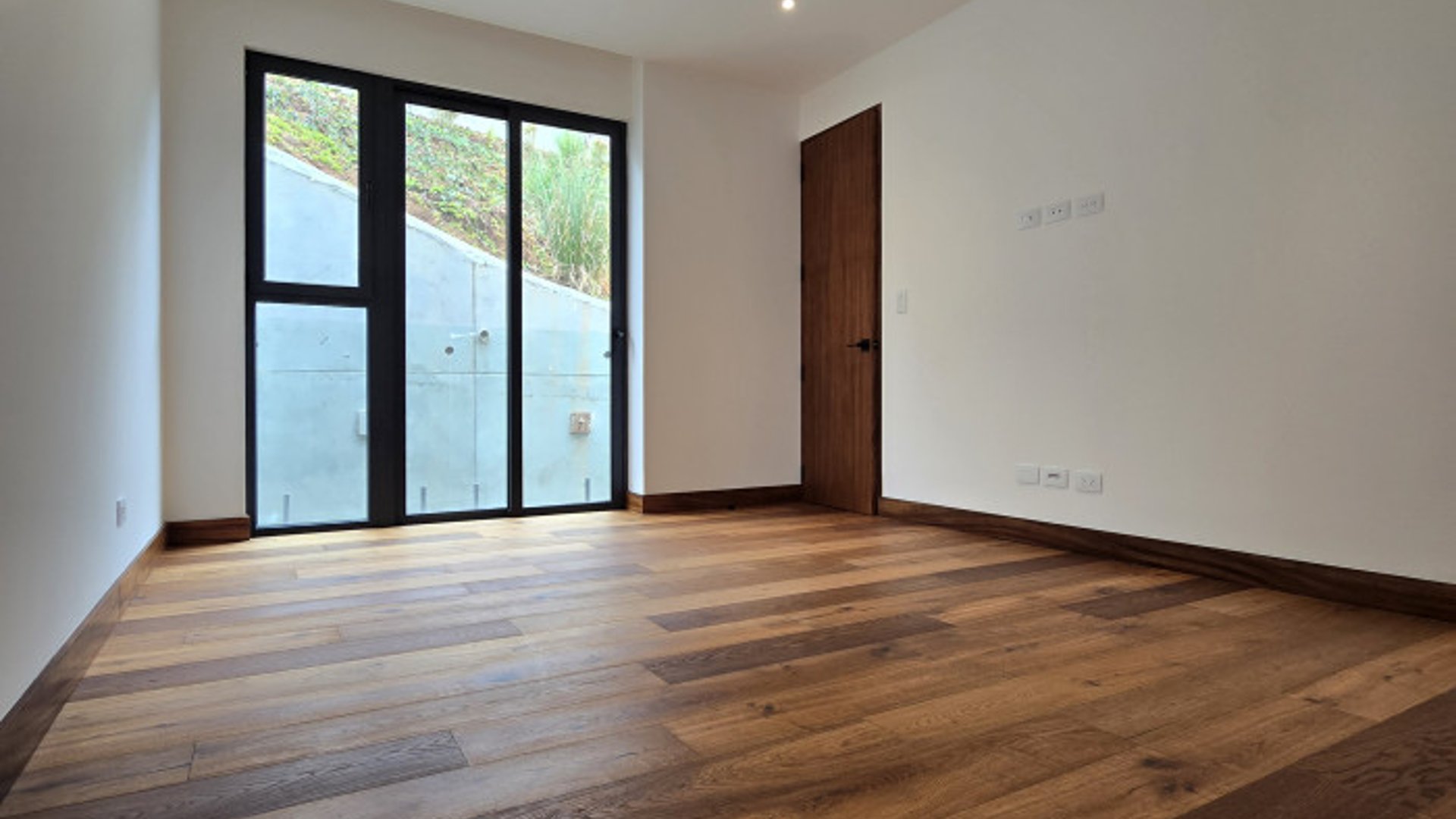 En venta casa en zona 16 El Pulte Guatemala - Miniatura 18