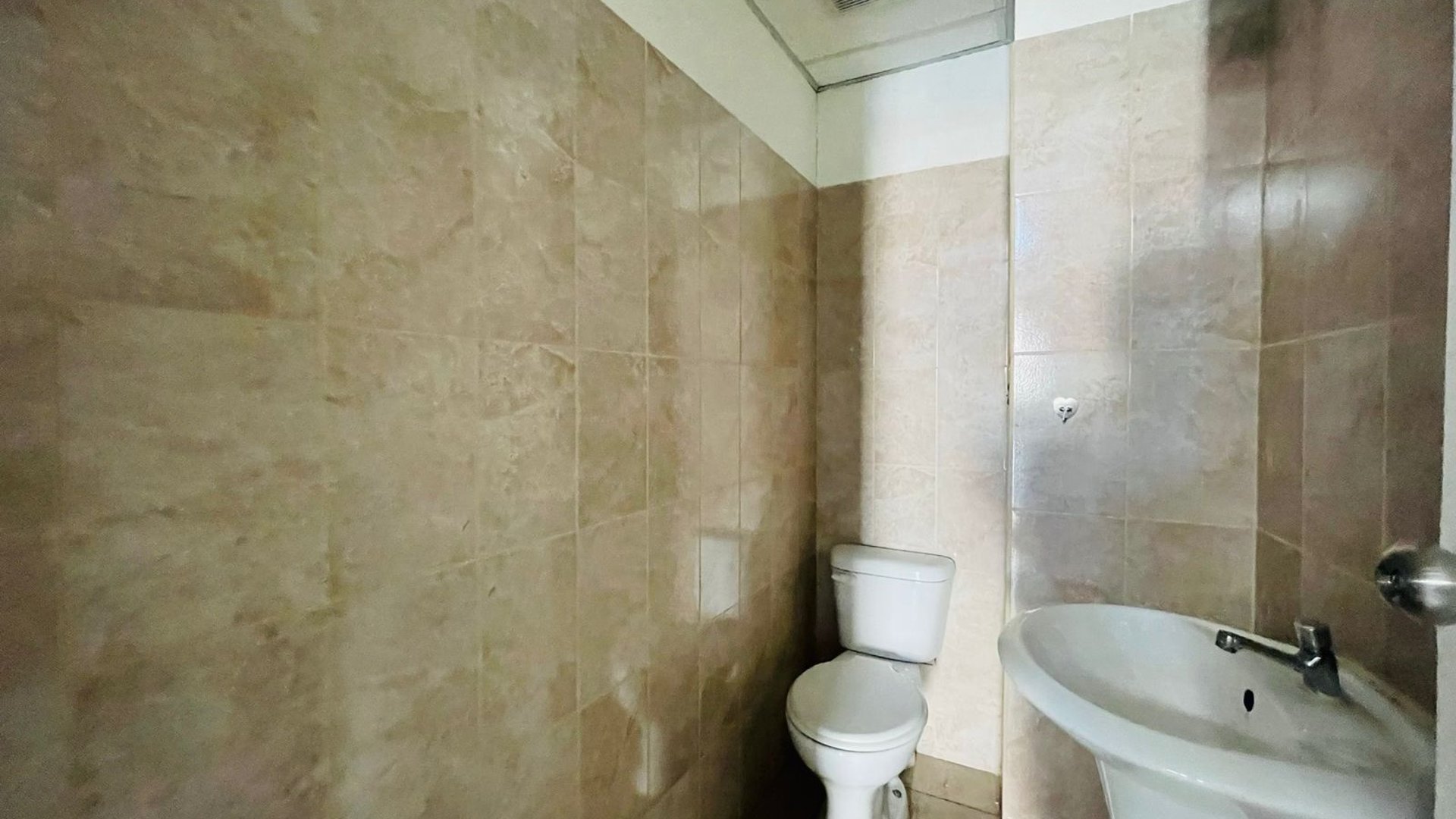 ALQUILER DE LOCAL COMERCIAL 45MT2 - CONVENIA PLAZA, ZONA 10  - Miniatura 7