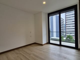 Apartamento nuevo en zona 10, ceca de Diagonal 6 - 5
