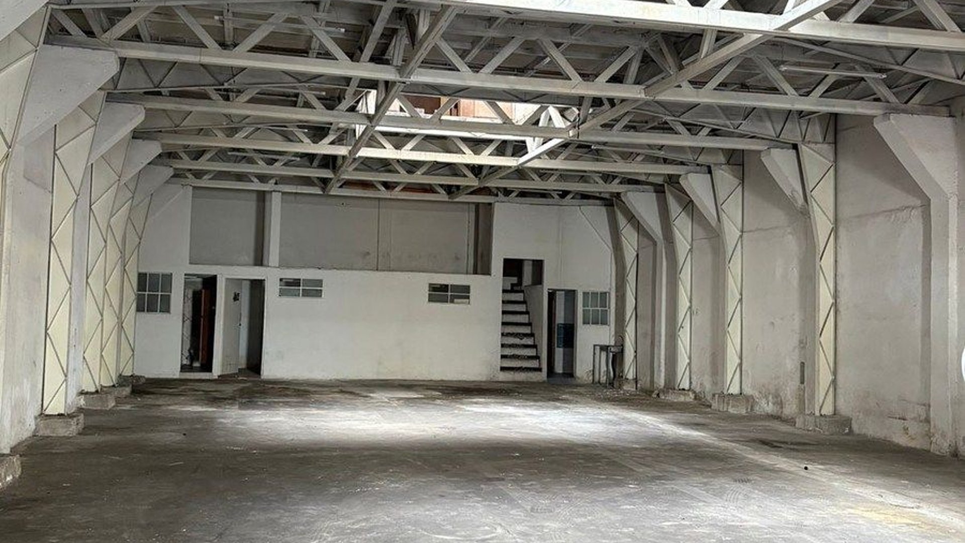 Bodega en Renta – Zona 1, 13 Avenida