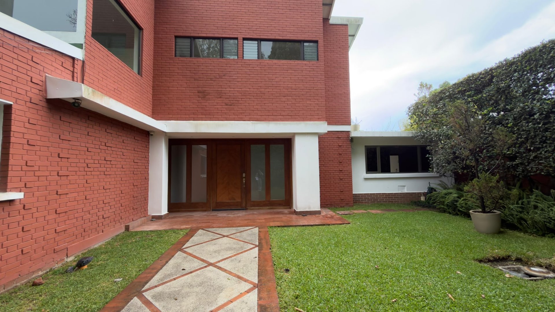 Casa en Alquiler en Zona 15 Vista Hermosa 1  - Image 1