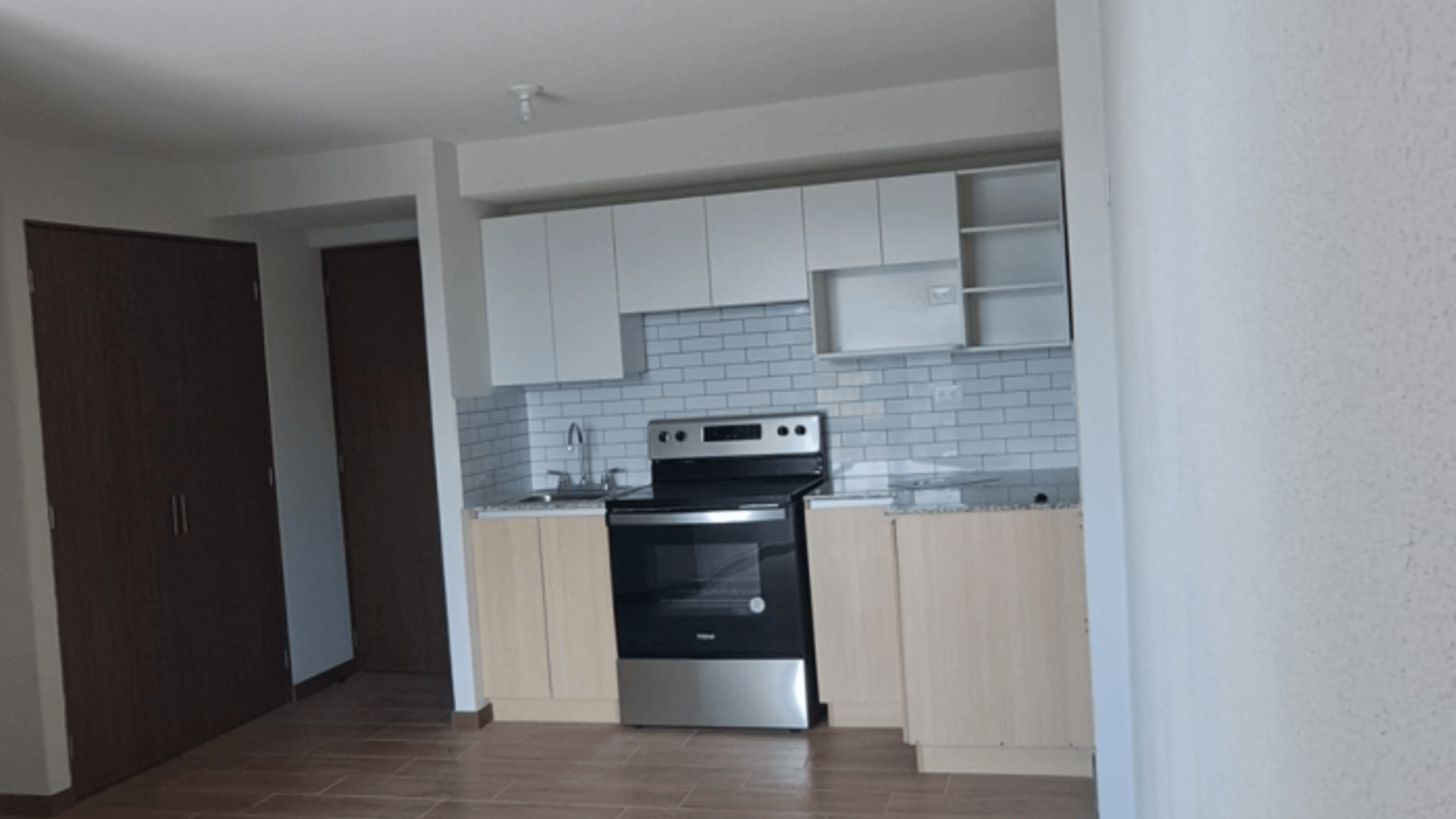 Apartamento en Renta Torre UNNIDO Zona 17 - Miniatura 2