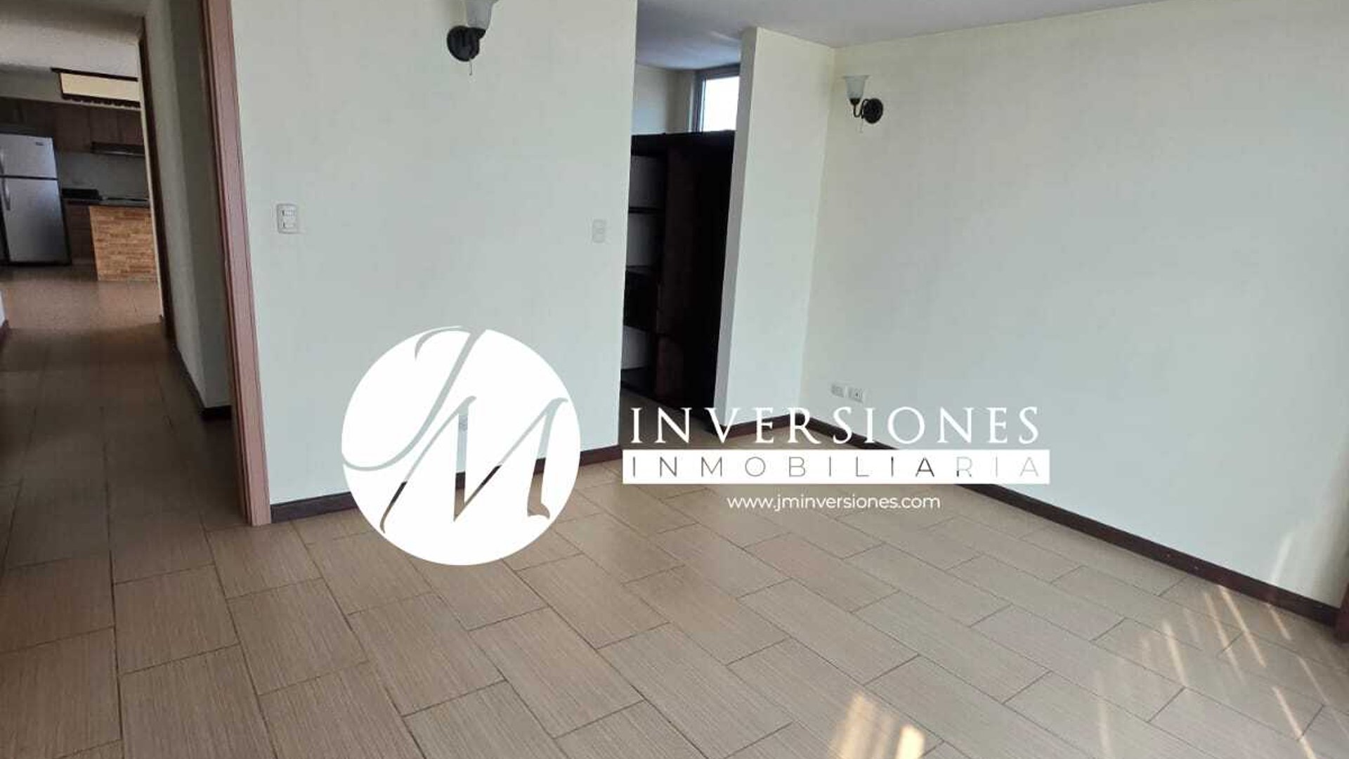 Apartamento en Venta Con Linea Blanca en zona 14 - Miniatura 3