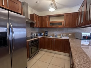 En Venta y Renta Apartamento en Edificio de Zona 14 - 3