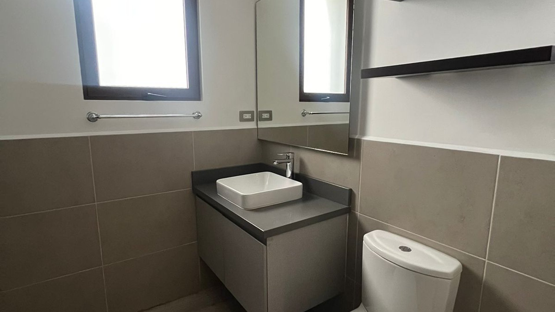 ALQUILER DE HERMOSO APARTAMENTO - LIRIOS DE CAYALÁ, ZONA 16 - Miniatura 20