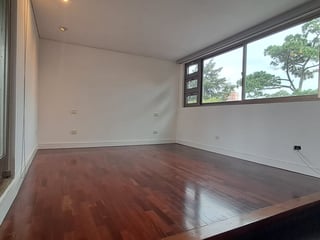📍 APARTAMENTO EN RENTA – EDIFICIO EN COLONIA OAKLAND | ZONA 10 - Image 6