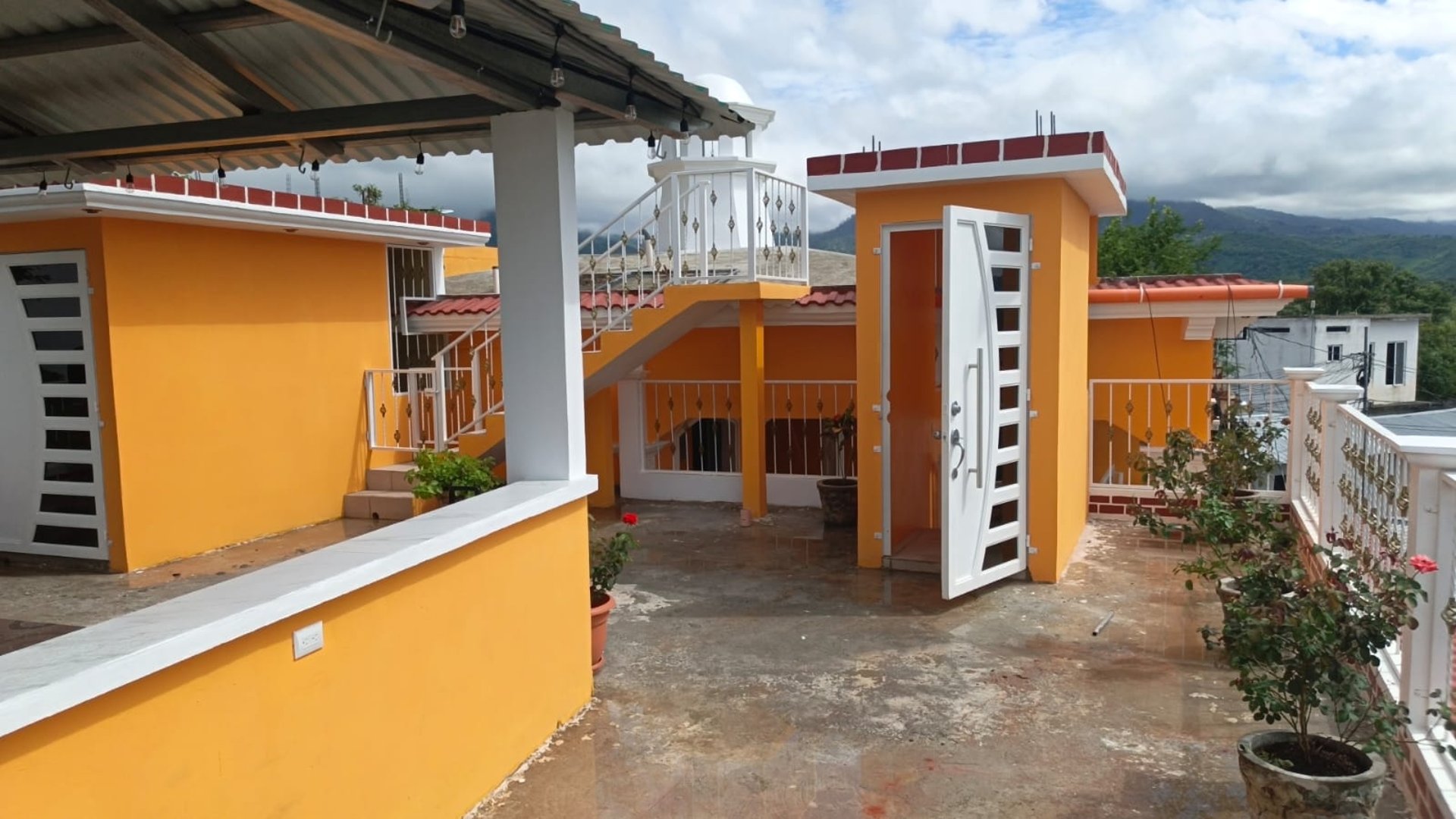 CASA EN RENTA IDEAL PARA OFICINAS O CLINICAS MEDICAS - Miniatura 45