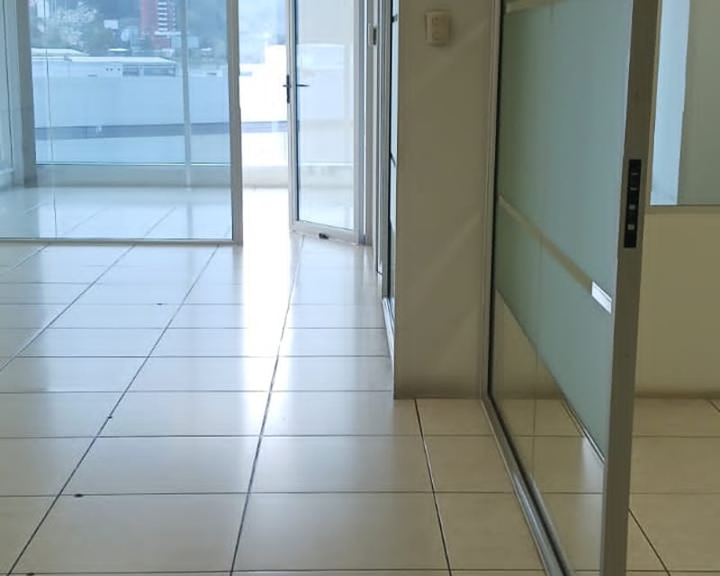 OFICINA EN RENTA,  EDIFICIO ZONA PRADERA, Zona 10