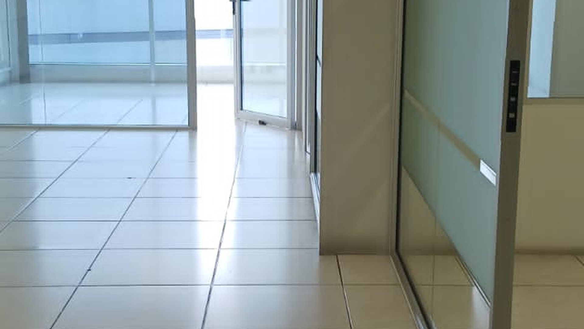 OFICINA EN RENTA,  EDIFICIO ZONA PRADERA, Zona 10