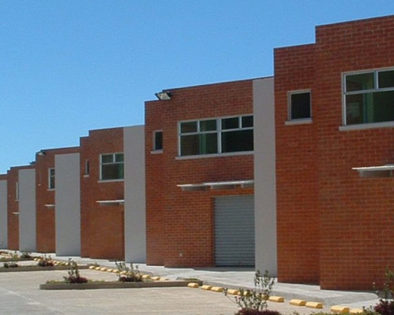 PRECIOSA OFIBODEGA EN VENTA EN EL NARANJO