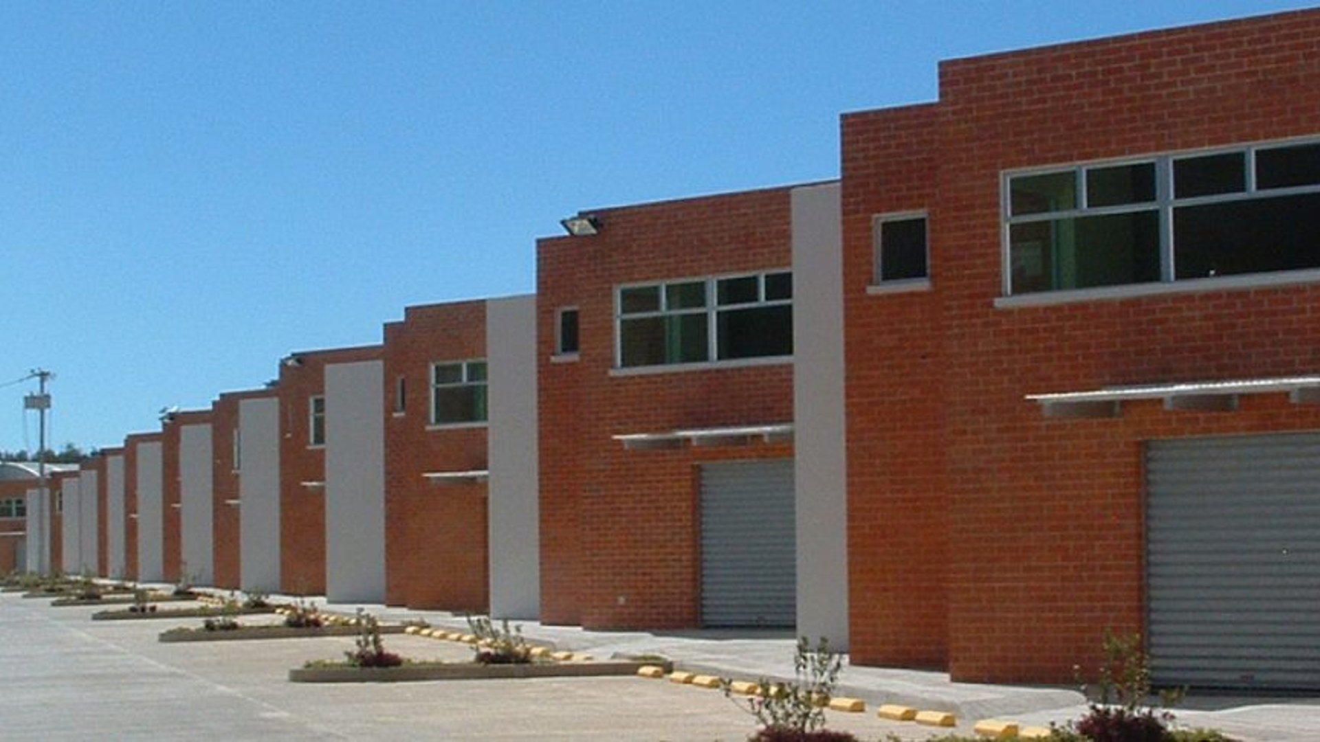 PRECIOSA OFIBODEGA EN VENTA EN EL NARANJO