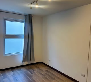 Apartamento nuevo con patio en primer nivel Edificio Santeli, Zona12 - Miniatura 3