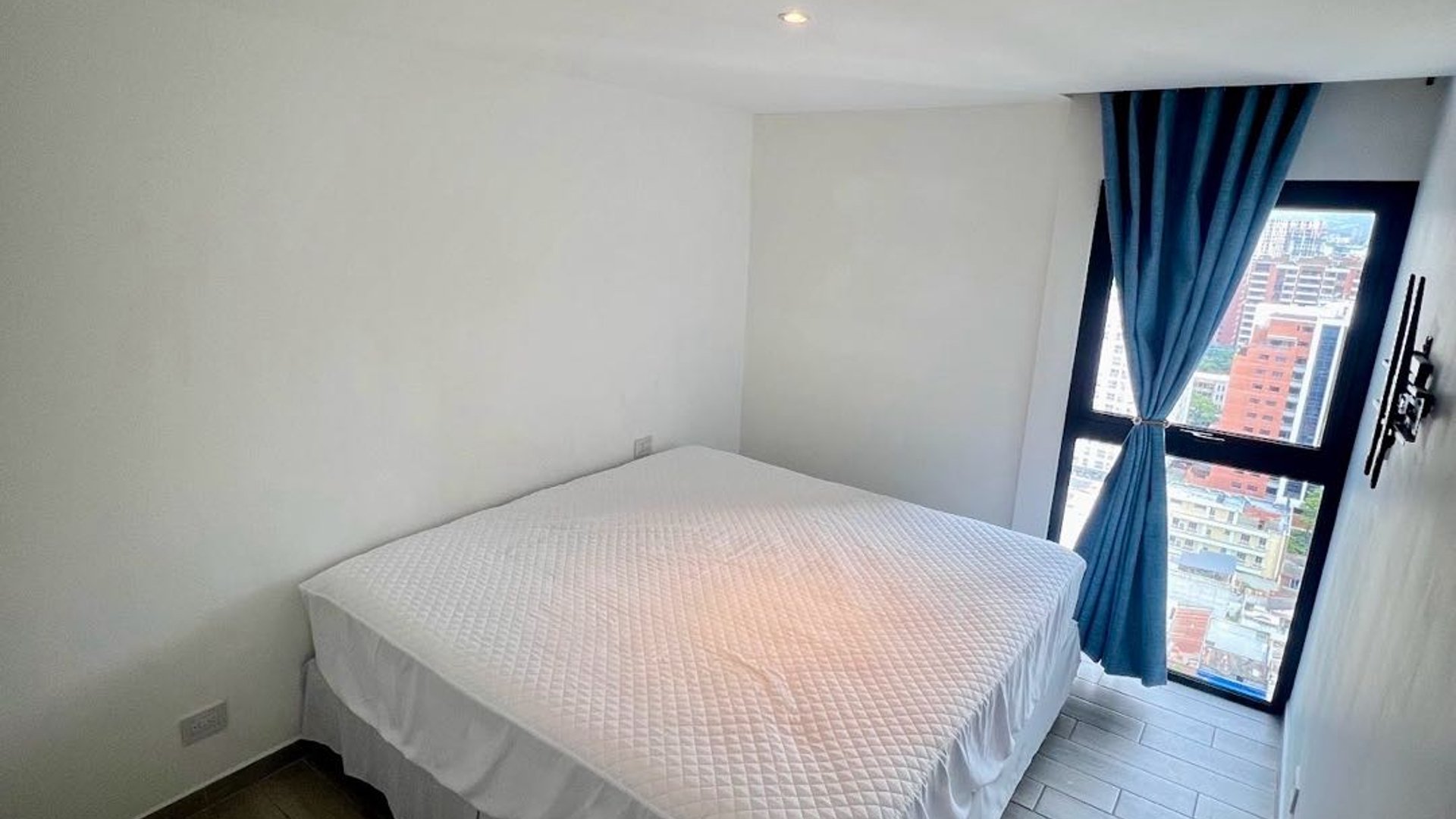 Venta apartamento 3 Dormitorios | Parque 10 Zona 10 - Miniatura 7