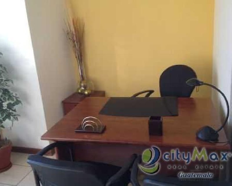 Oficina en RENTA, dentro de Edificio en Zona 10.