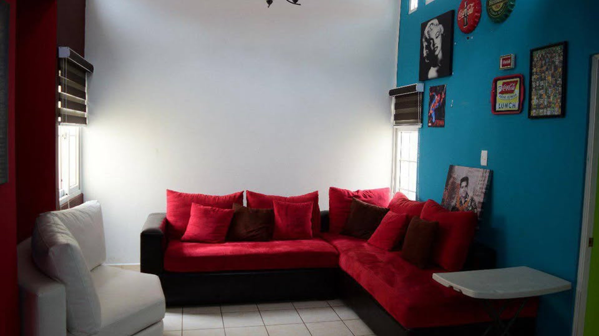 Casa con habitacion de servicio - 3 habitaciones en Mixco Ref-5819
