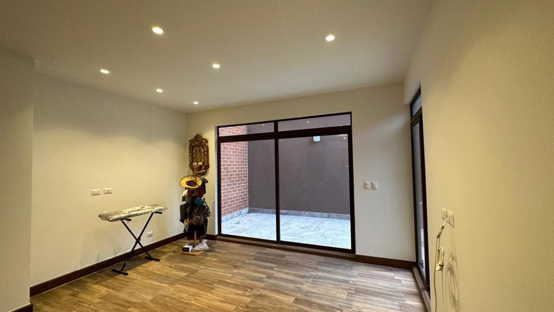 Apartamento en Venta Edificio Salvattore Zona 10 - Miniatura 4