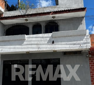 Casa en Venta de 4 Habitaciones en Los Olivos, Zona 18