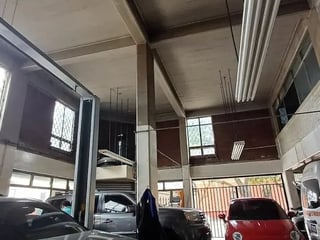 VENTA / RENTA – EDIFICIO COMERCIAL EN ZONA 1 - 5