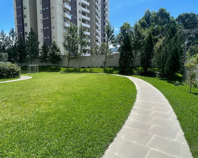 BOTTICELLI ZONA 15 RENTA APARTAMENTO 3 HABITACIONES