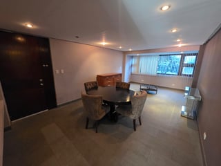 Apartamento amueblado de 2 habitaciones en zona 9 Ref-5595 - Image 1