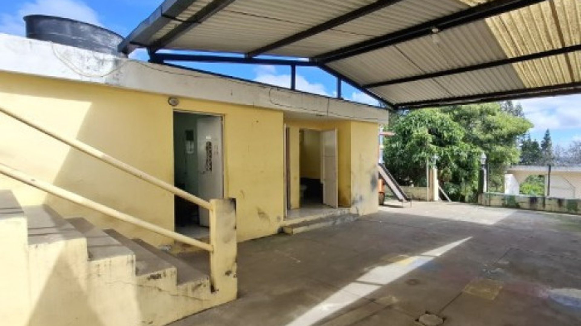 Ofi-Bodega en Venta San Cristóbal Zona 8 de Mixco - Miniatura 4