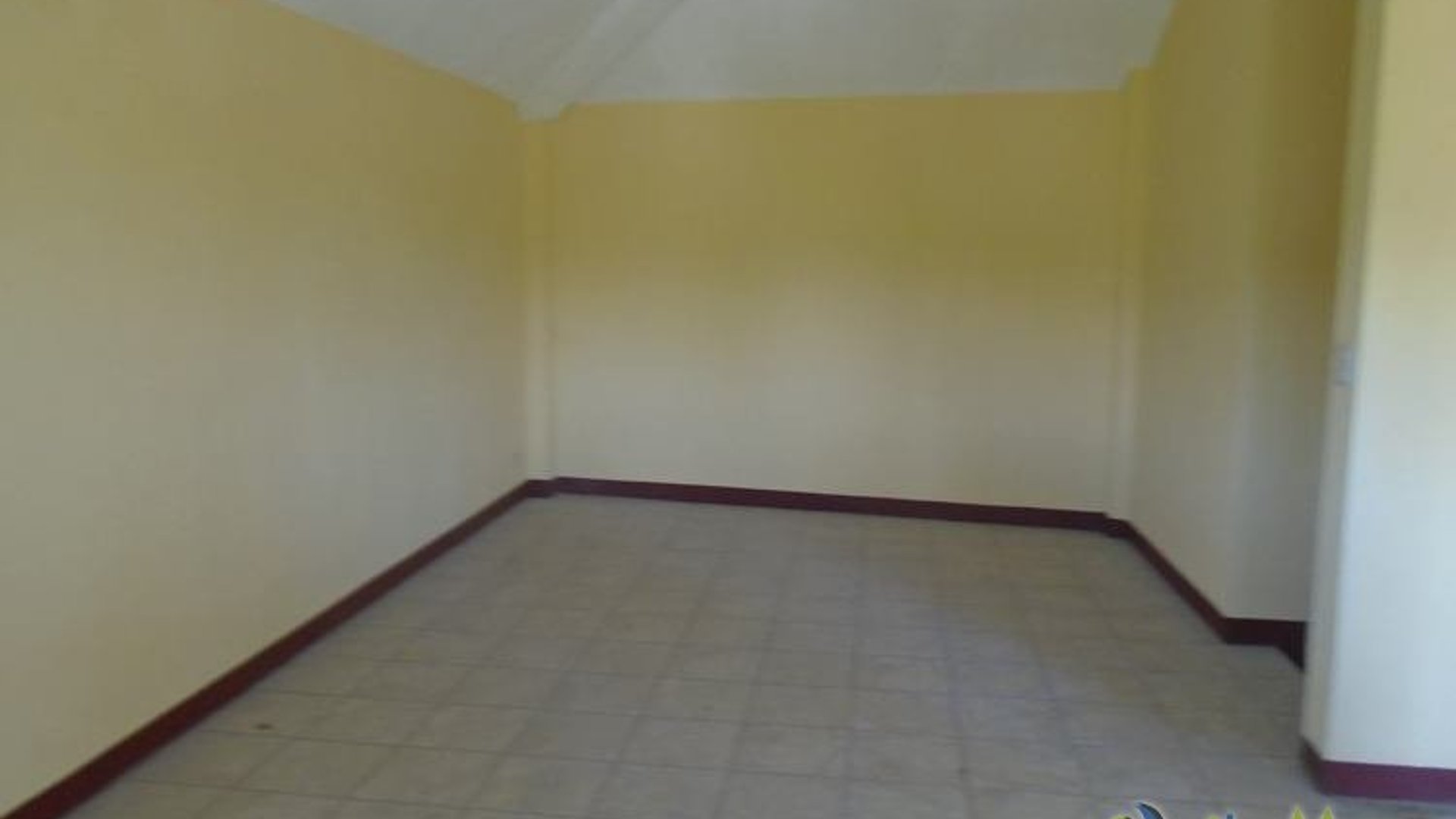 Vendo Casa de 3 niveles en Z6 de Mixco en Residencial - Miniatura 3