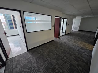 Rento Oficina en zona 14 Ref-4701 - 3