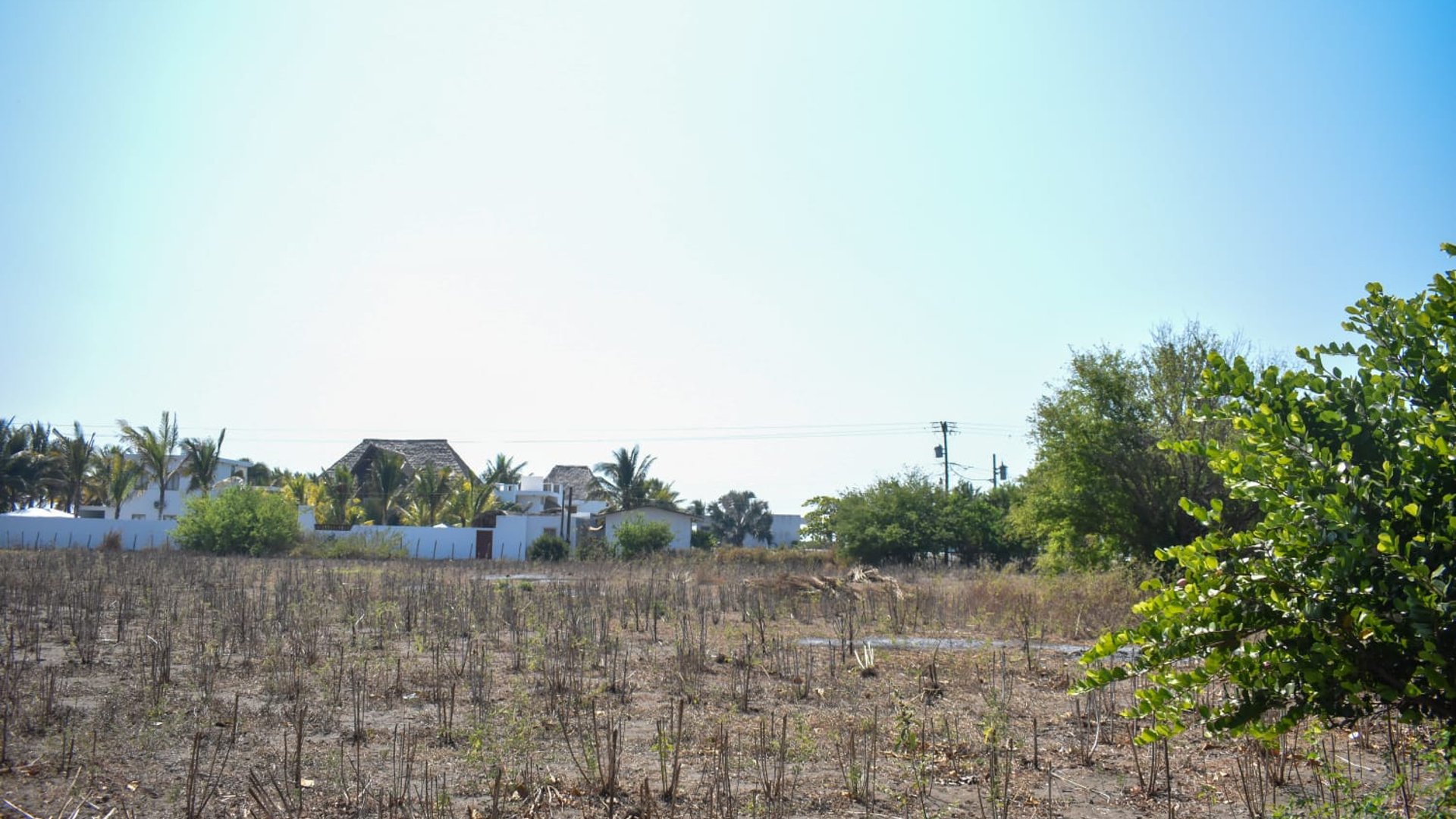 Venta de terreno en Hawaii Monterrico Ref-4957