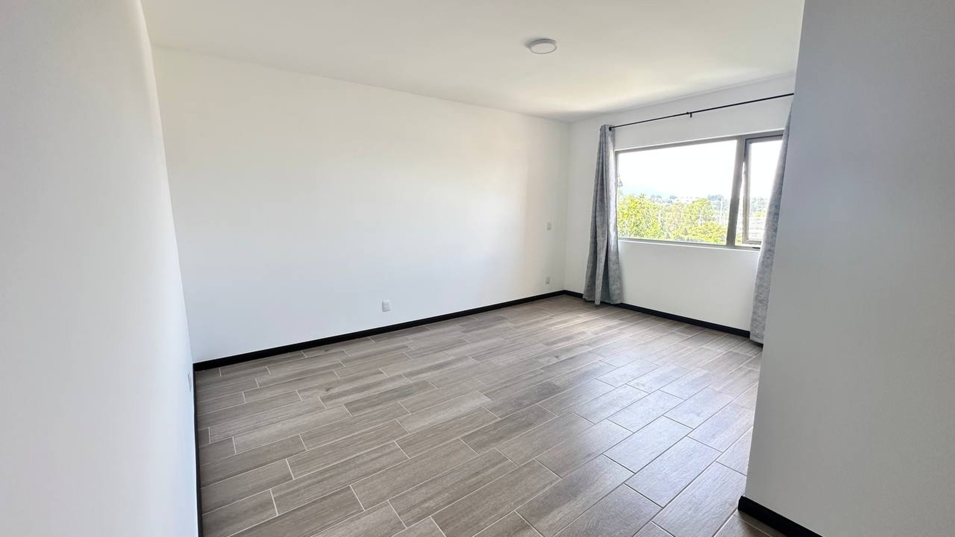 Apartamentos en renta en Edificio Segheria zona 14 - Miniatura 5