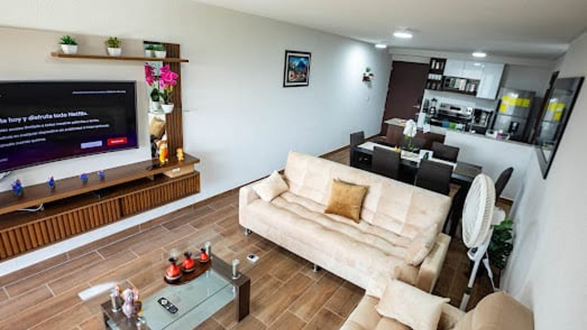 Apartamento amueblado en renta de 3 habitaciones en zona 16 Ref-5658