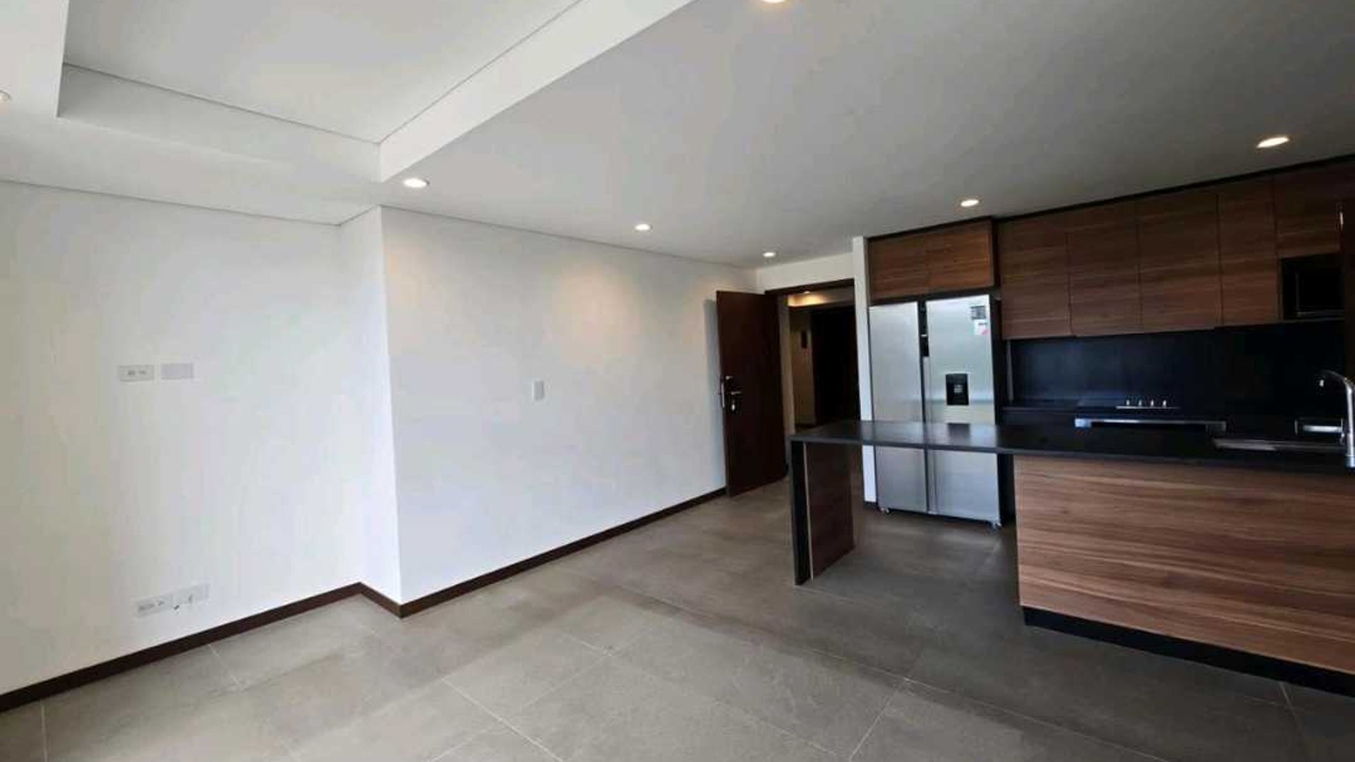 APARTAMENTO EN ALQUILER ???? Reserva 5 Avenida, Zona 14 - Miniatura 3