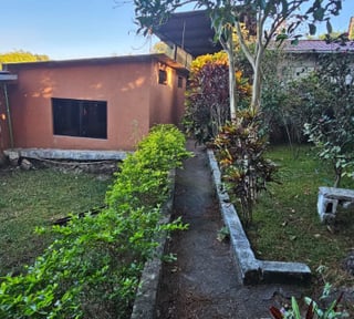 Amplia Casa en Venta o Renta en Colmenas Villas Canales