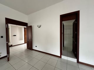 Casa Residencial en Venta en Zona 16 Kanajuyú II - Image 10