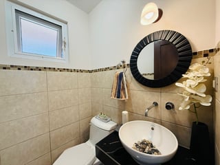 VENTA DE HERMOSA CASA CON MEJORAS - ENSENADA DE SAN ISIDRO, ZONA 16 - 4