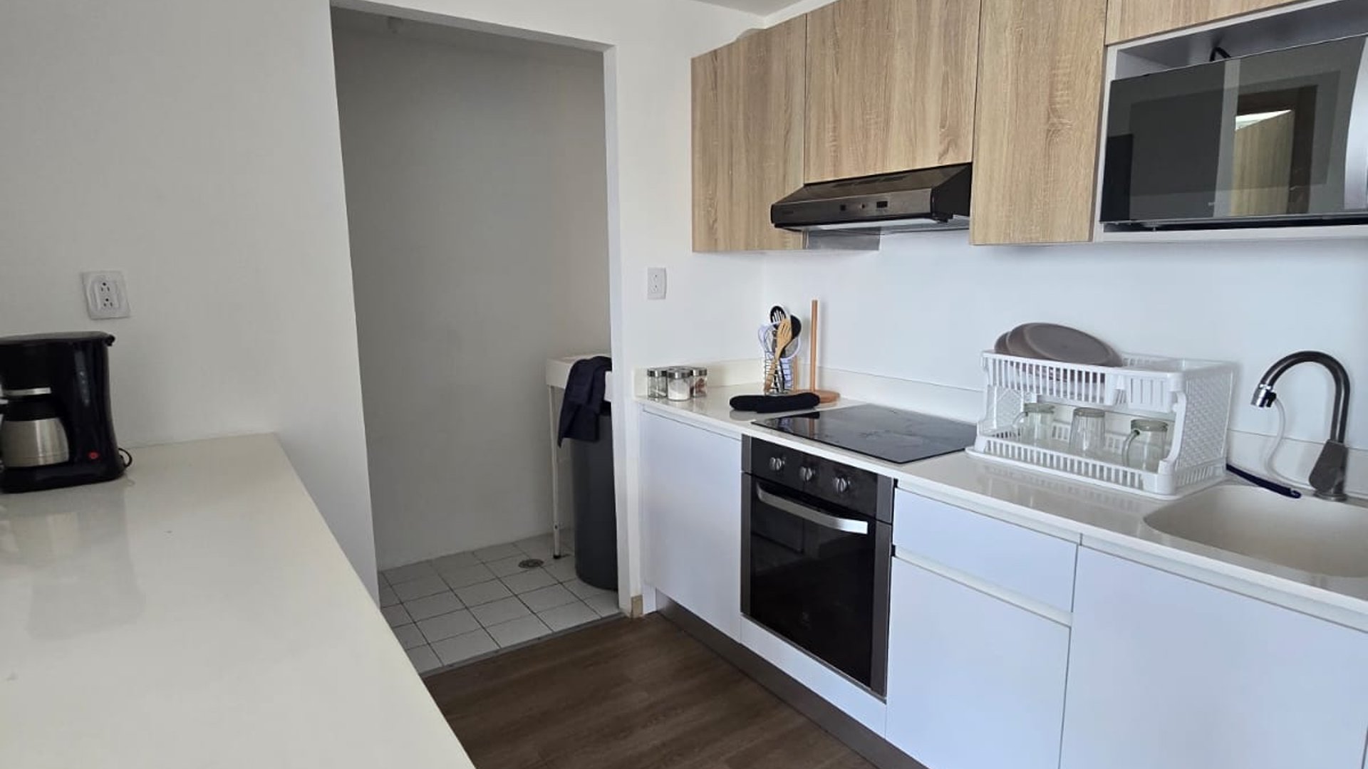 Apartamento con Rooftop en renta - 2 habitaciones en zona 4 Ref-5804