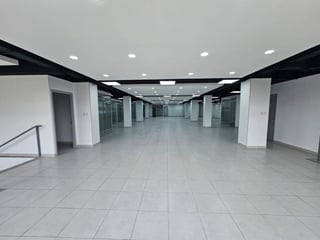 Edificio en Renta en zona 4 - Image 3