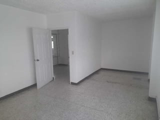Renta Casa Zona 10, A pocos metros de Hospital Centro Medico - 2
