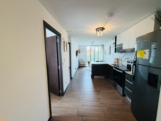 APARTAMENTO EN RENTA, EDIFICIO CONDADO 14 56 MTS2, 2 DORMITORIOS, ZONA 14 - 2