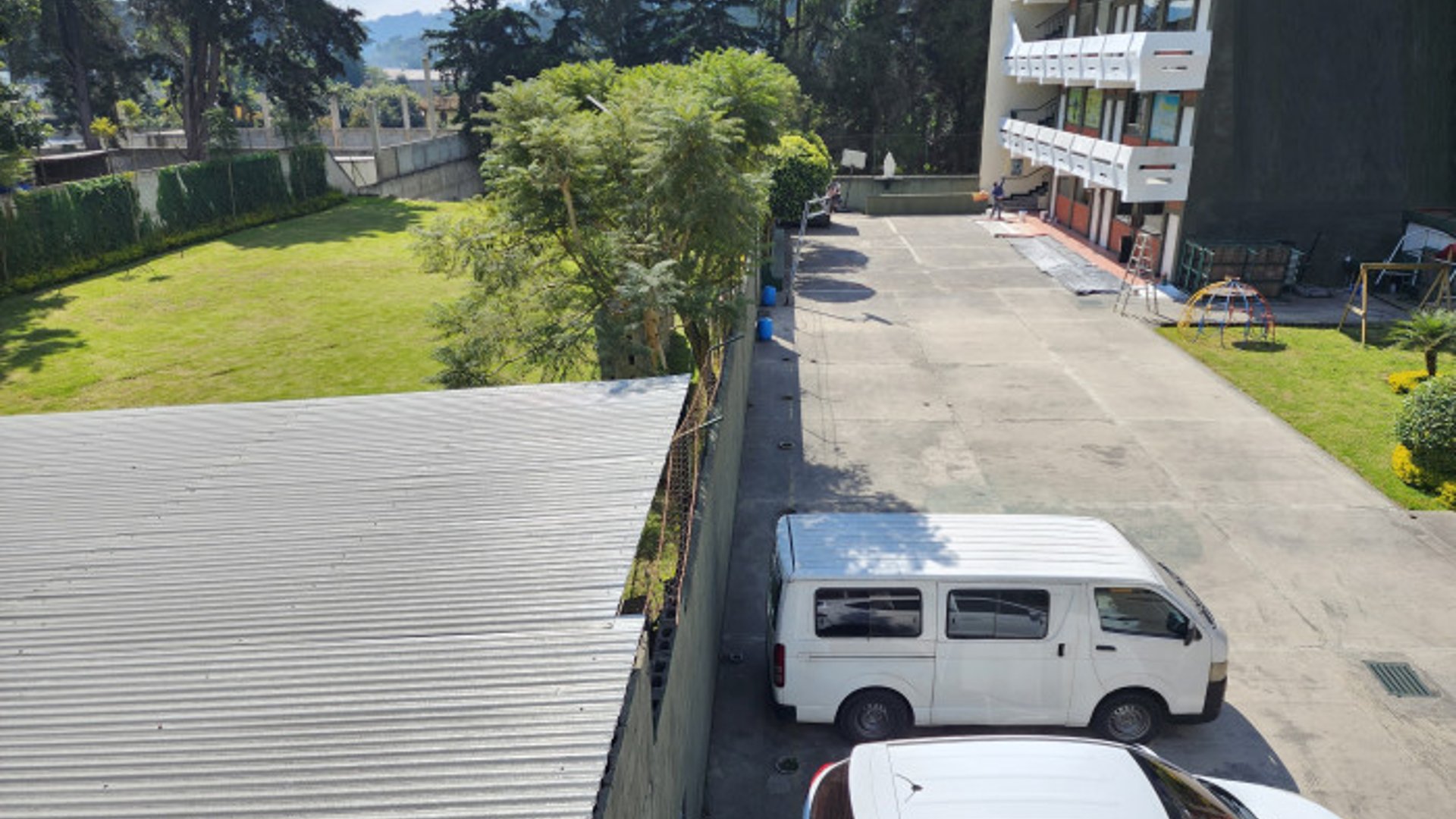 Edificio y Dos Terrenos en Renta, sobre Interamericana